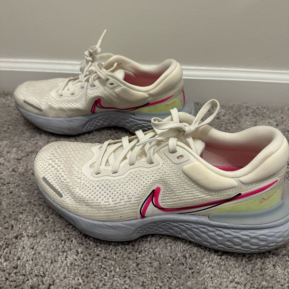 Nike ZoomX Invincible Shoes Men’s Size 10.5